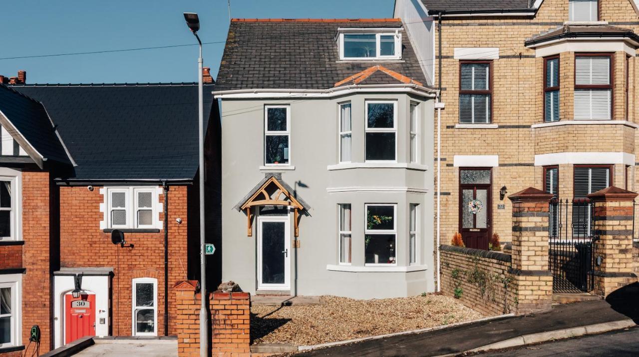 Holiday home Ty Hapus - Luxury 4 Bedroom Newport (Gwent)